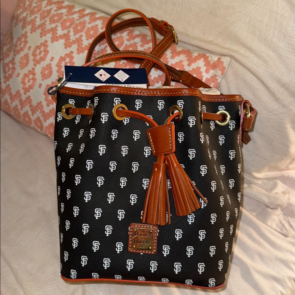 Dooney & Bourke San Francisco Giants SF Bucket Bag New! SF logo black orange